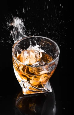 Alternative view of VDN Edam Whiskey Glazen Set Handgeblazen - 4 Whiskeyglazen – Tumbler - Loodvrij Kristal Glas